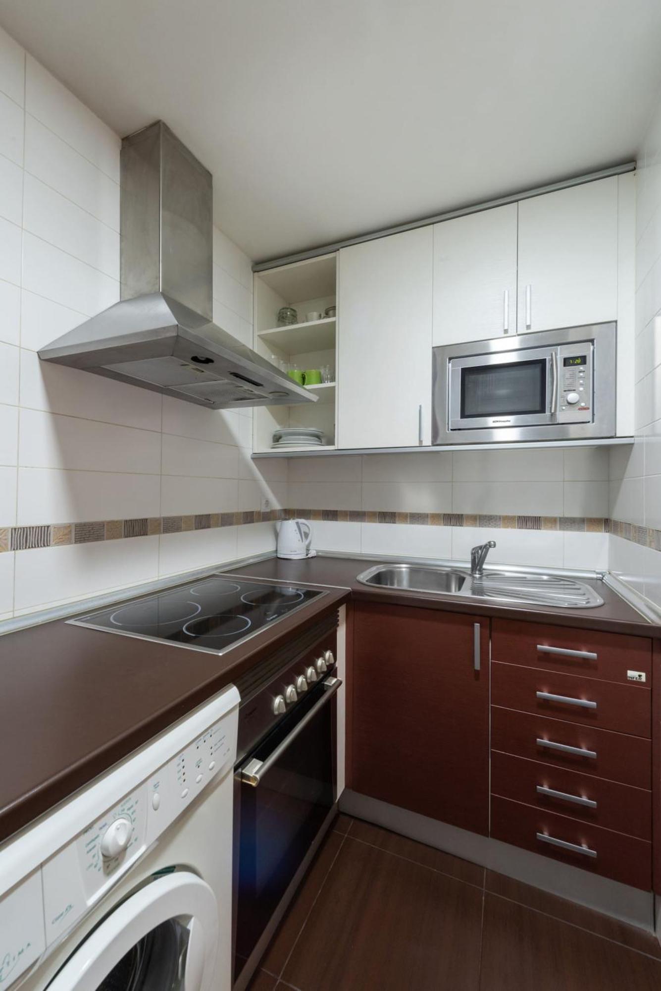 Apartamentos Day Madrid San Antonio Centro Gran Via Sol Malasana Buitenkant foto