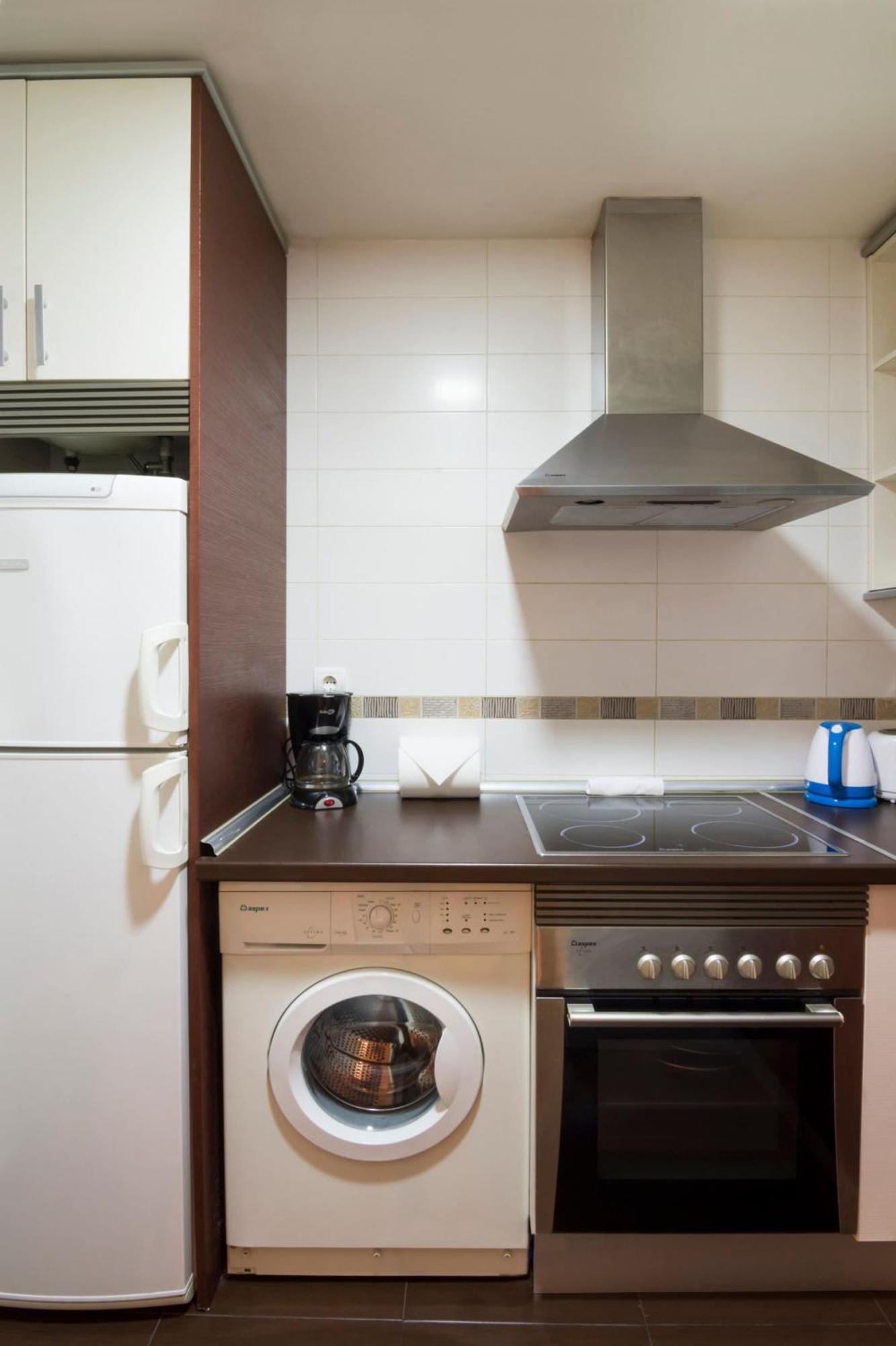 Apartamentos Day Madrid San Antonio Centro Gran Via Sol Malasana Buitenkant foto
