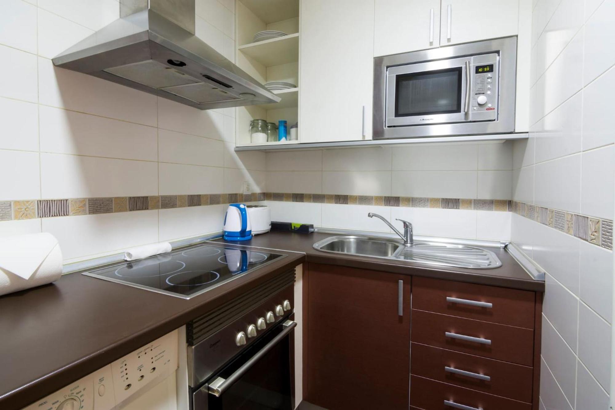 Apartamentos Day Madrid San Antonio Centro Gran Via Sol Malasana Buitenkant foto
