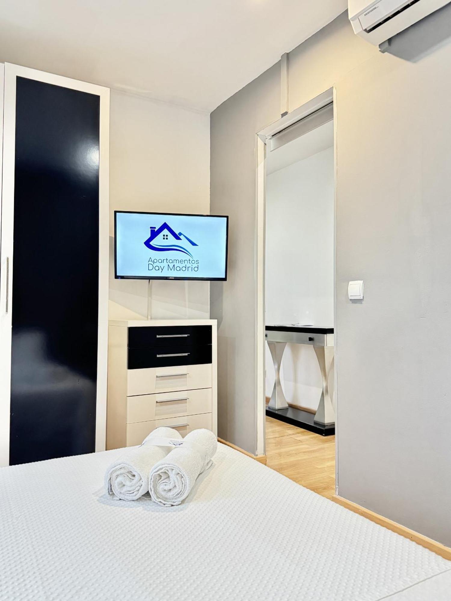Apartamentos Day Madrid San Antonio Centro Gran Via Sol Malasana Buitenkant foto