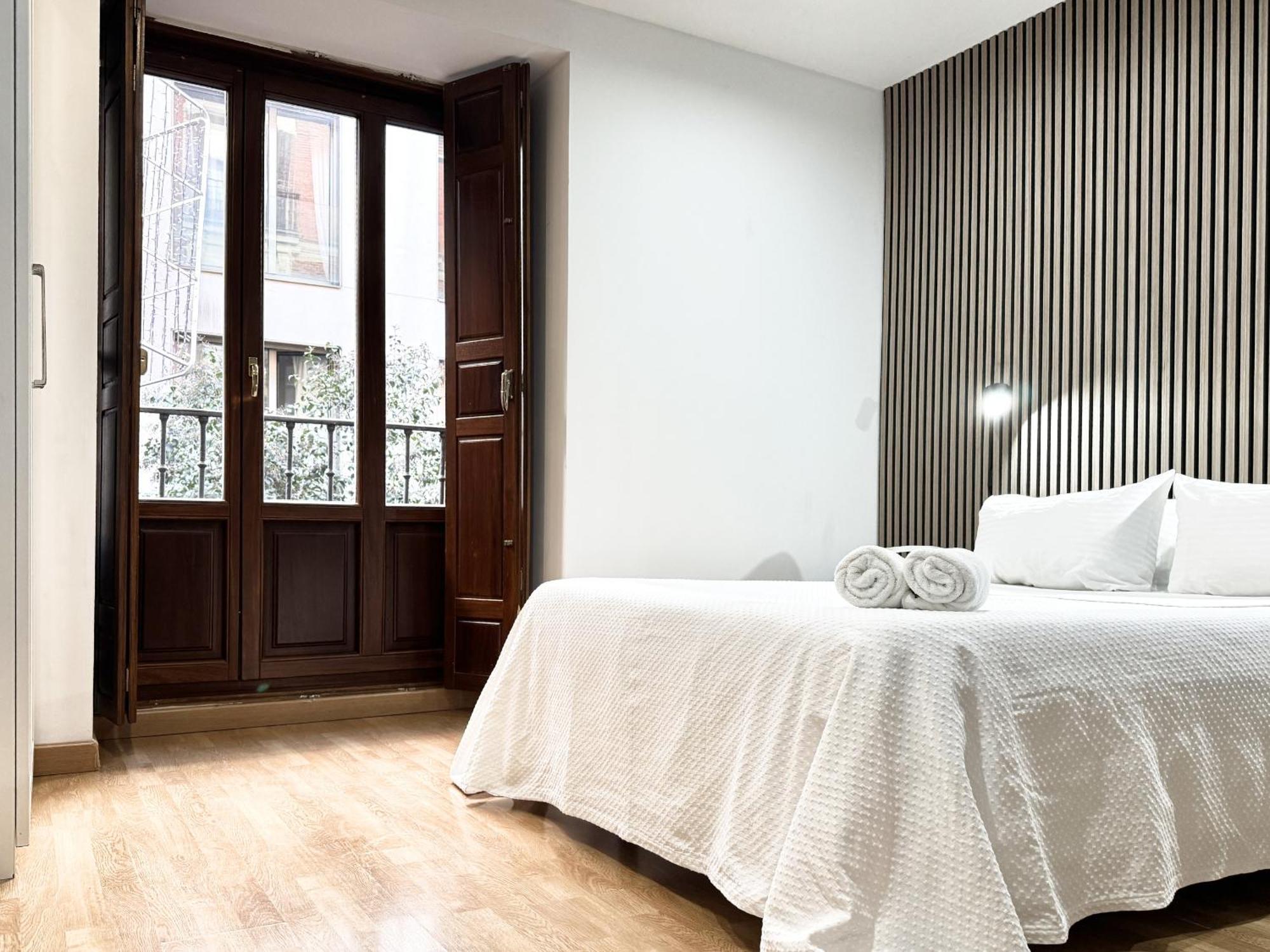 Apartamentos Day Madrid San Antonio Centro Gran Via Sol Malasana Buitenkant foto